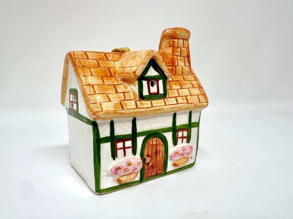 Takahashi Miniature Porcelain House Potpourri holder Spice Ornament from Japan